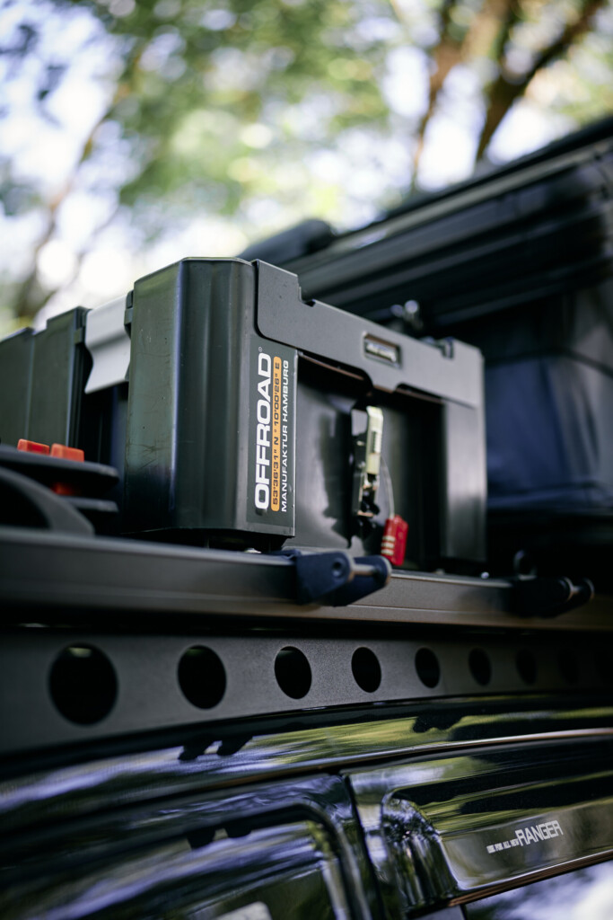 Dachträger mit Stauboxen am Ford Ranger Platinum