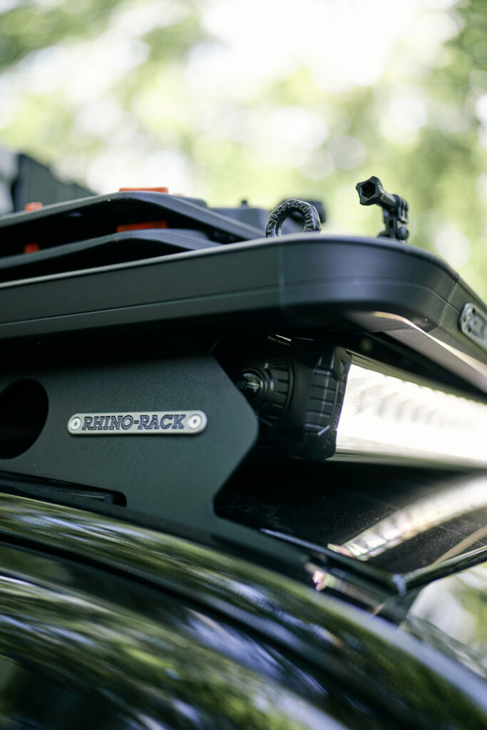 Rhino-Rack Dachträger mit Markise am Ford Ranger Platinum