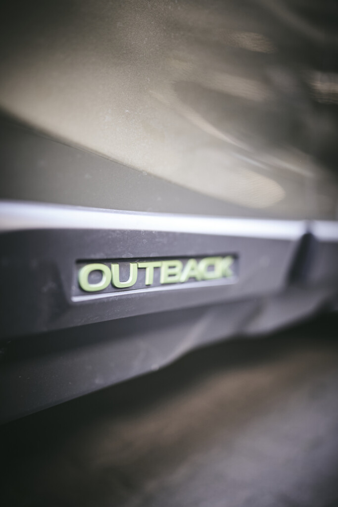 Outback-Schriftzug am Subaru Outback