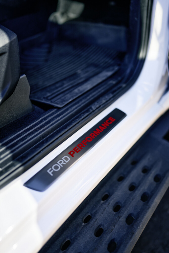 Ford-Performance-Einstiegsleiste im Ford Ranger Raptor