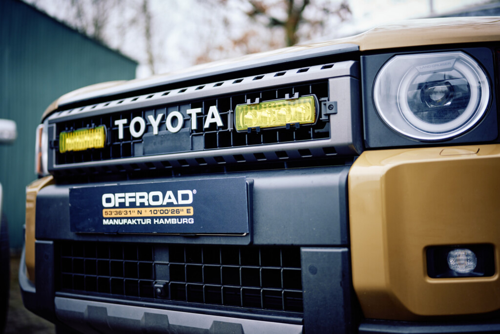 Front des Toyota Land Cruiser 250 mit Lazer ST4 Evolution im Grill