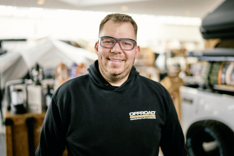 Lorenzo, mechanic in the Offroad Manufaktur Hamburg team