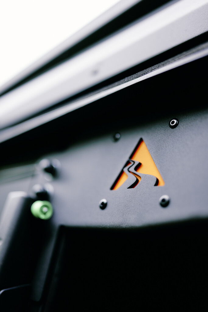 Detail eines Molle-Panels am Alu-Cab ModCAP Aufbau des Dodge RAM 1500