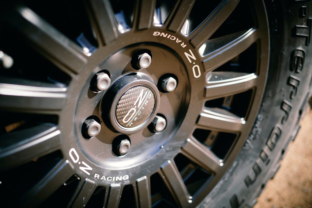 OZ Racing Rally Raid Felge in Matt-Schwarz mit BFGoodrich KO3